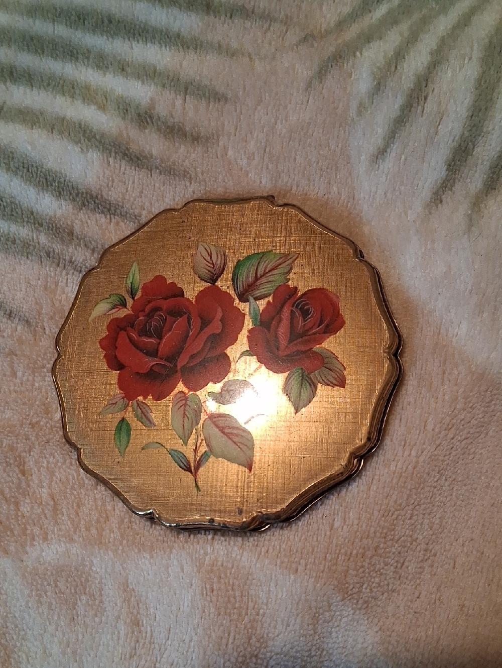 Stratton Powder Compact - Picture 2 of 7